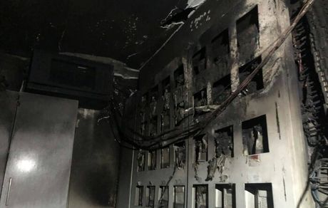 آتش سوزی مجتمع مسکونی هفت طبقه ۴۲ واحدی در تهران