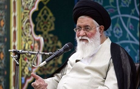 علم الهدی: آمریکایی‌ها اگر مرد بودند در جنگ‌های داعش‌ سردار سلیمانی را به شهادت می‌‌رساندند 