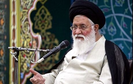 علم الهدی: آمریکایی‌ها اگر مرد بودند در جنگ‌های داعش‌ سردار سلیمانی را به شهادت می‌‌رساندند 
