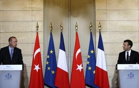 اردوغان به ماکرون: در نشستی که اسرائیل شرکت کند، حاضر نمی‌شویم