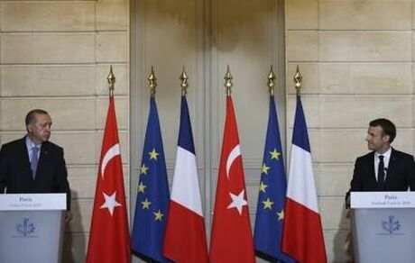 اردوغان به ماکرون: در نشستی که اسرائیل شرکت کند، حاضر نمی‌شویم