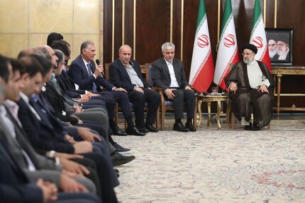 رئیسی: همه عزم، تمرکز و همت‌تان را صرف افتخارآفرینی برای کشورتان کنید