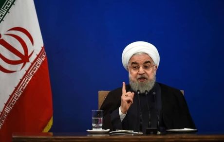 ژاپن تایمز: سفر روحانی به توکیو فرصتی برای کاهش تنش‌ها است