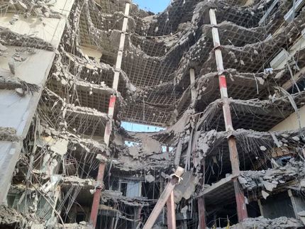 معاون رئیس جمهور: عمده انتظار داغداران متروپل، مجازات مسببان حادثه است
