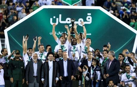 تیم‌های لیگ آزادگان بجز سه تیم مجوز نگرفتند