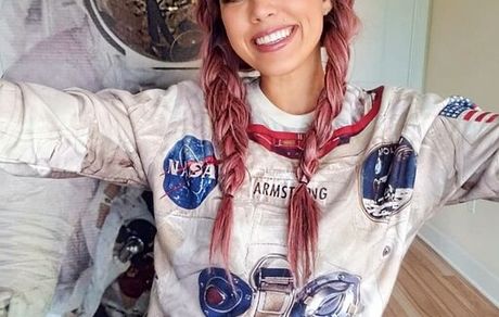 سفر ۶۰۰ هزار دلاری یک اینفلوئنسر به فضا