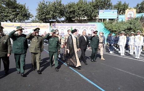فرماندهان نیروهای مسلح با فرمانده معظم کل قوا تجدید بیعت کردند