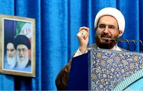 رئیس شورای سیاستگذاری ائمه جمعه: فتنه زرد  به سیاه‌نمایی در کشور کمک می‌کند