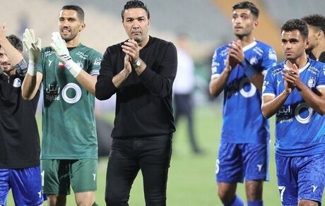 نکونام سرمربی استقلال ماند؟