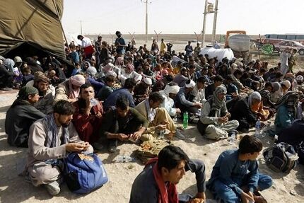 جمع آوری ۷۶ نفر اتباع بیگانه غیرمجاز در زابل