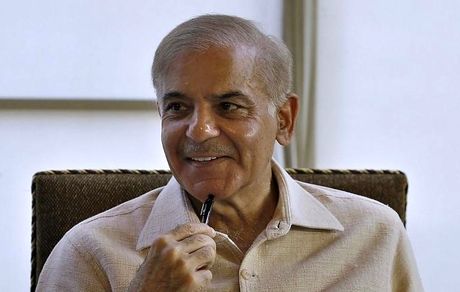 نخست وزیر پاکستان در دادگاه / اتهام: فساد مالی