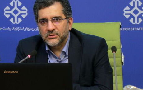 خیاطیان: جمهوریت فقط به معنای حضور مردم پای صندوق رای نیست