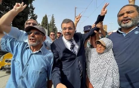 محکومیت نخست وزیر سابق تونس به ۲۴ سال زندان
