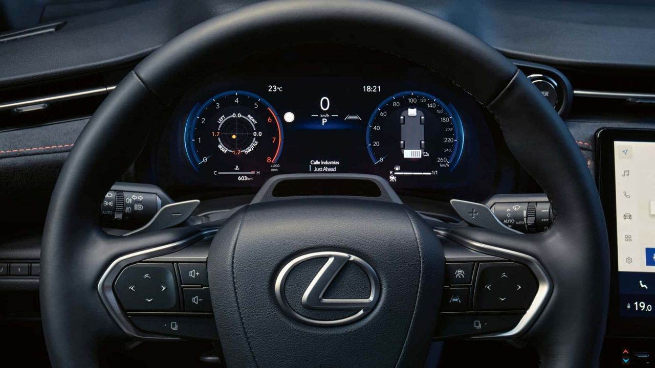 لکسوس LBX 