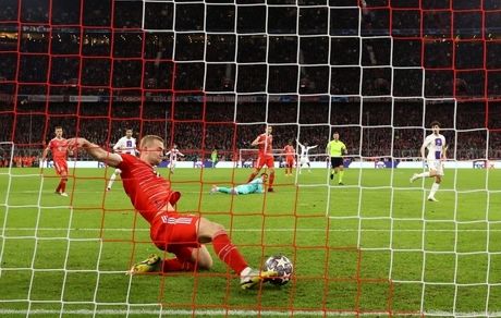 لیگ قهرمانان اروپا: پاری‌سن‌ژرمن با مسی و ام‌باپه حرفی برای گفتن نداشت و حذف شد / بایرن مقتدرانه صعودکرد