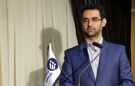 آذری‌جهرمی: نقشی در قطع و وصل شدن اینترنت ندارم/ اتصال اینترنت همراه منتظر دستور وزیر کشور است