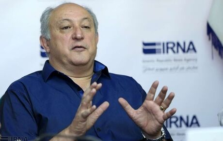 پیشکسوت استقلال بخشی از مطالباتش را بخشید