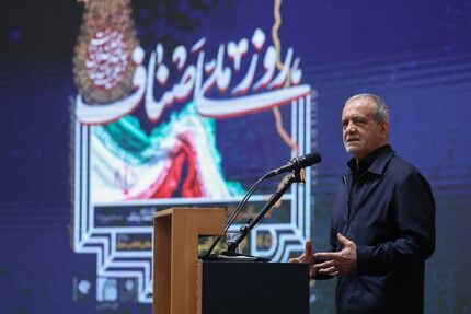 رئیس جمهور: با عزت و سربلندی وارد مذاکرات شدیم / تصور دشمن ساقط کردن نظام اسلامی در سه روز بود