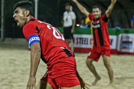 قهرمانی تیم فولاد هرمزگان در لیگ برتر فوتسال ساحلی