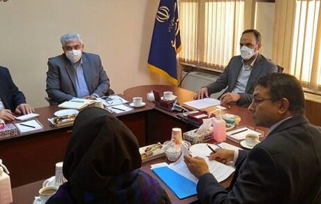 پلتفرم‌ها را به تبعیت از قوانین حمایت از کودکان وادار کنید