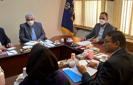 پلتفرم‌ها را به تبعیت از قوانین حمایت از کودکان وادار کنید