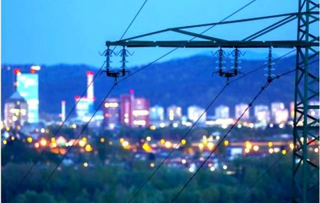 از ابتدای انقلاب تاکنون: مشترکان برق ۱۱ برابر شده است