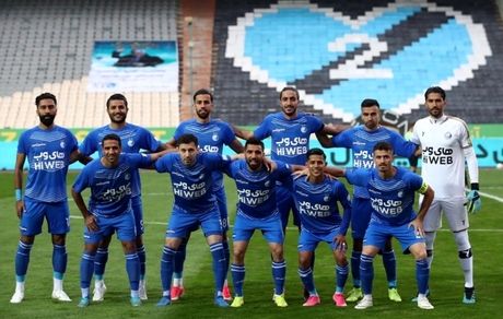 استقلال یک بازیکن جدید جذب می‌کند