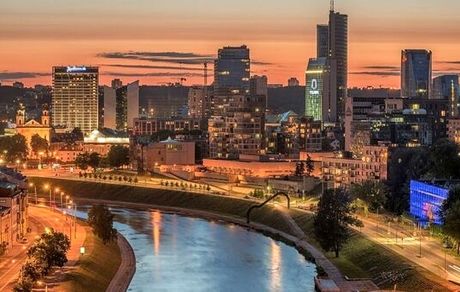لیتوانی، خیابان سفارت روسیه را به قهرمانان اوکراین تغییر نام داد