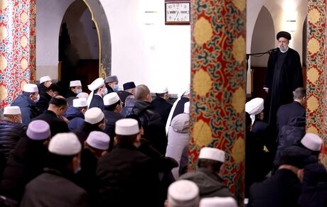 توهین به مقدسات قریب به ۲ میلیارد مسلمان به بهانه آزادی بیان اهانت به همه انسانیت است