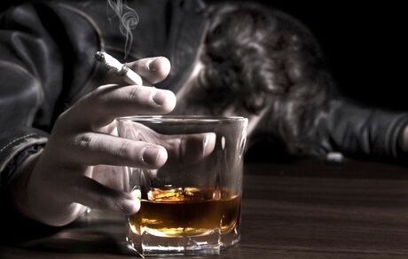 نرخ شیوع الکل در کشور بین ۹ تا ۱۰ درصد/«صیغه‌یابی» آسیب در حال گسترش در فضای مجازی/نگرش ۲۷ درصد مردم به مصرف مواد مخدر، مثبت است