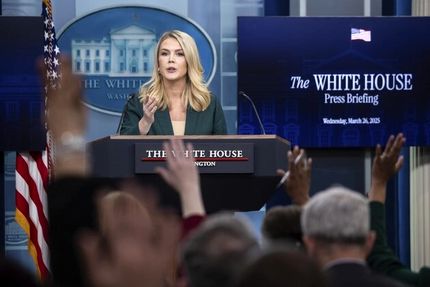 سخنگوی کاخ سفید: ترامپ به دنبا عادی سازی ایران است