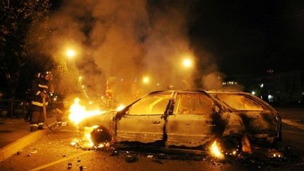 آتش زدن هزار خودرو در فرانسه همزمان با مراسم سال نو