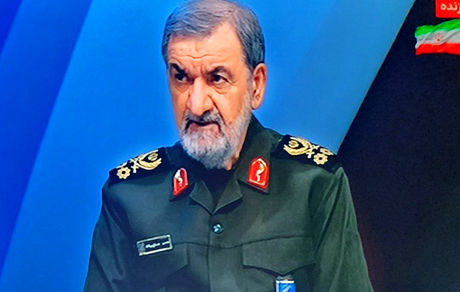 محسن رضایی: نباید دچار غفلت شویم / ضربات سنگینی به دشمن زدیم