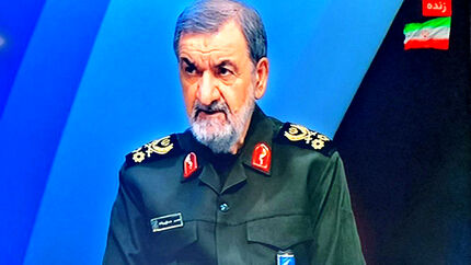 محسن رضایی: نباید دچار غفلت شویم / ضربات سنگینی به دشمن زدیم