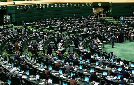 حمله کیهان به نمایندگان مجلس : اخراجی‌های مجلس با مصوبه‌های بی‌خاصیت انتقام گرفتند