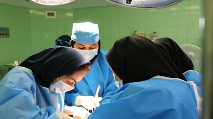 خارج کردن یک توده ۴ کیلویی از شکم یک بانوی بابلی