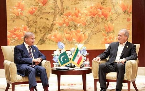 گفت و گوی تلفنی نخست وزیر پاکستان با رئیس جمهور کشورمان