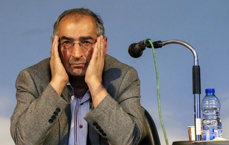 زیباکلام: قانون اساسی جمهوری اسلامی ایران حقوقی نیست