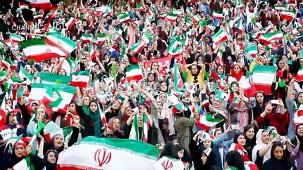 حضور زنان در ورزشگاه‌های فوتبال فقط در استادیوم آزادی!