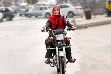 دولت لایحه صدور گواهینامه ‎موتورسیکلت برای ‎زنان را به مجلس فرستاد