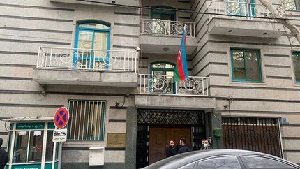تایید بازگشت برخی اعضای سفارت جمهوری آذربایجان‌غربی از تهران / فعالیت سفارت ادامه خواهدداشت