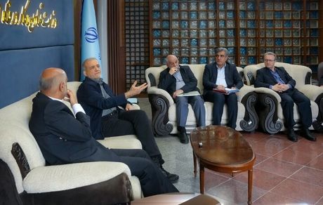 رئیس جمهور: اولویت جدی دولت، توجه ویژه به حوزه اشتغال و جلوگیری از بیکاری در شرایط جنگ است