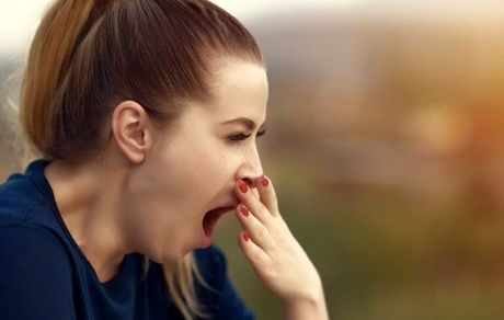 فواید خمیازه کشیدن برای ریه ها و سلامت بدن