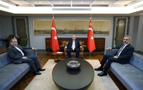 دیدار عراقچی با اردوغان / دیپلماسی برای تامین منافع ایران و جلوگیری از تنش
