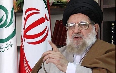 دخالت دادن روحانیون در تدوین قانون اساسی از کارهای مدبرانه امام بود