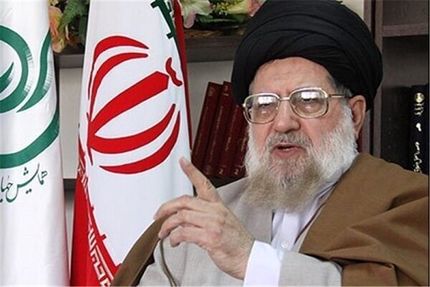 دخالت دادن روحانیون در تدوین قانون اساسی از کارهای مدبرانه امام بود