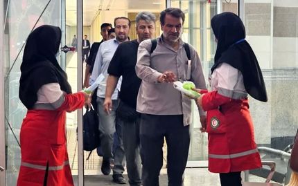 زائرین ورودی از مرز تمرچین ماسک n95 دریافت کردند