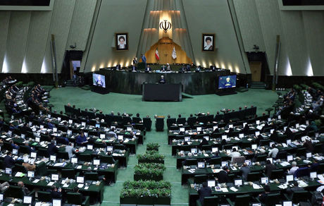 اعلام آمادگی رادیو برای پخش جلسات مجلس درباره اینترنت