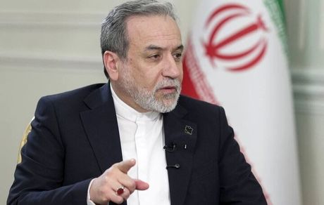 عراقچی: جهان در حال نظاره بر عمل آمریکا به تعهداتش است