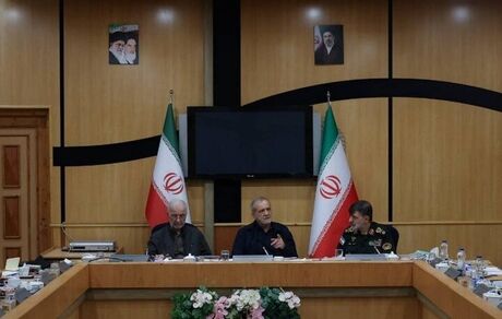 رئیس جمهور: پیروزی نیروهای مسلح در میدان نبرد، در عرصه دیپلماسی نیز تکمیل و حقوق ملت ایران از موضع عزت و اقتدار تثبیت شود